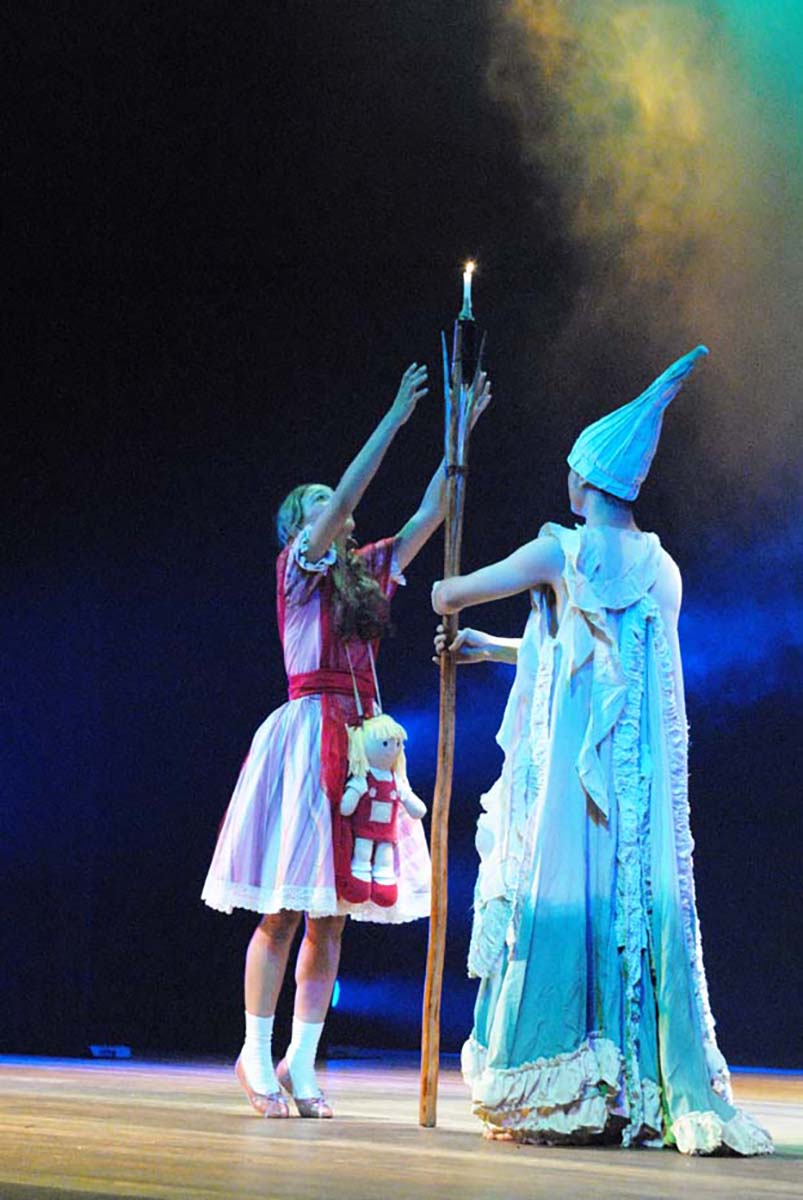 img_galeria_Putz, a Menina que Buscava o Sol (5).jpg