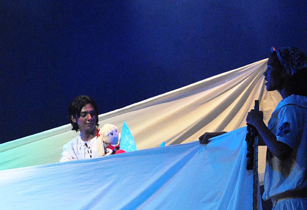 img_galeria_Putz, a Menina que Buscava o Sol (2).jpg