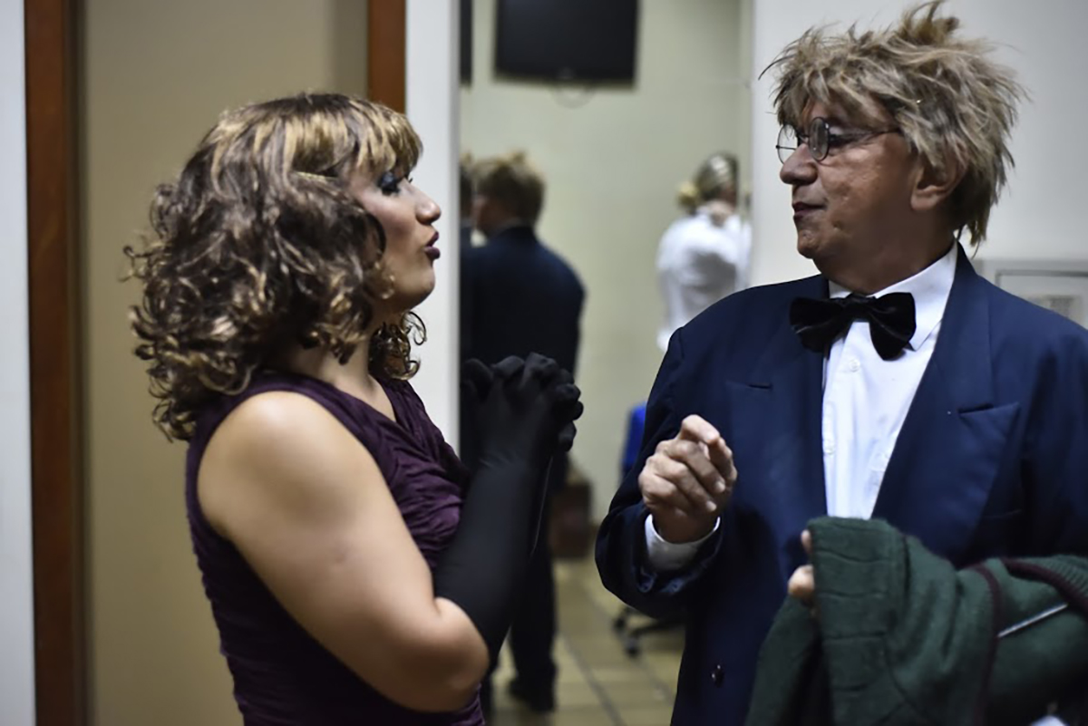 Ambrozhya e o Phantasma da Arte (1).JPG